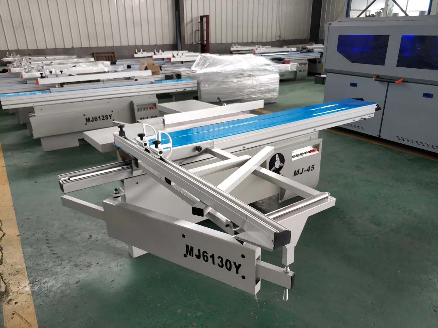 Superstar CNC CX - Sierra de panel de mesa deslizante de corte de 45 grados para maquinaria de carpintería